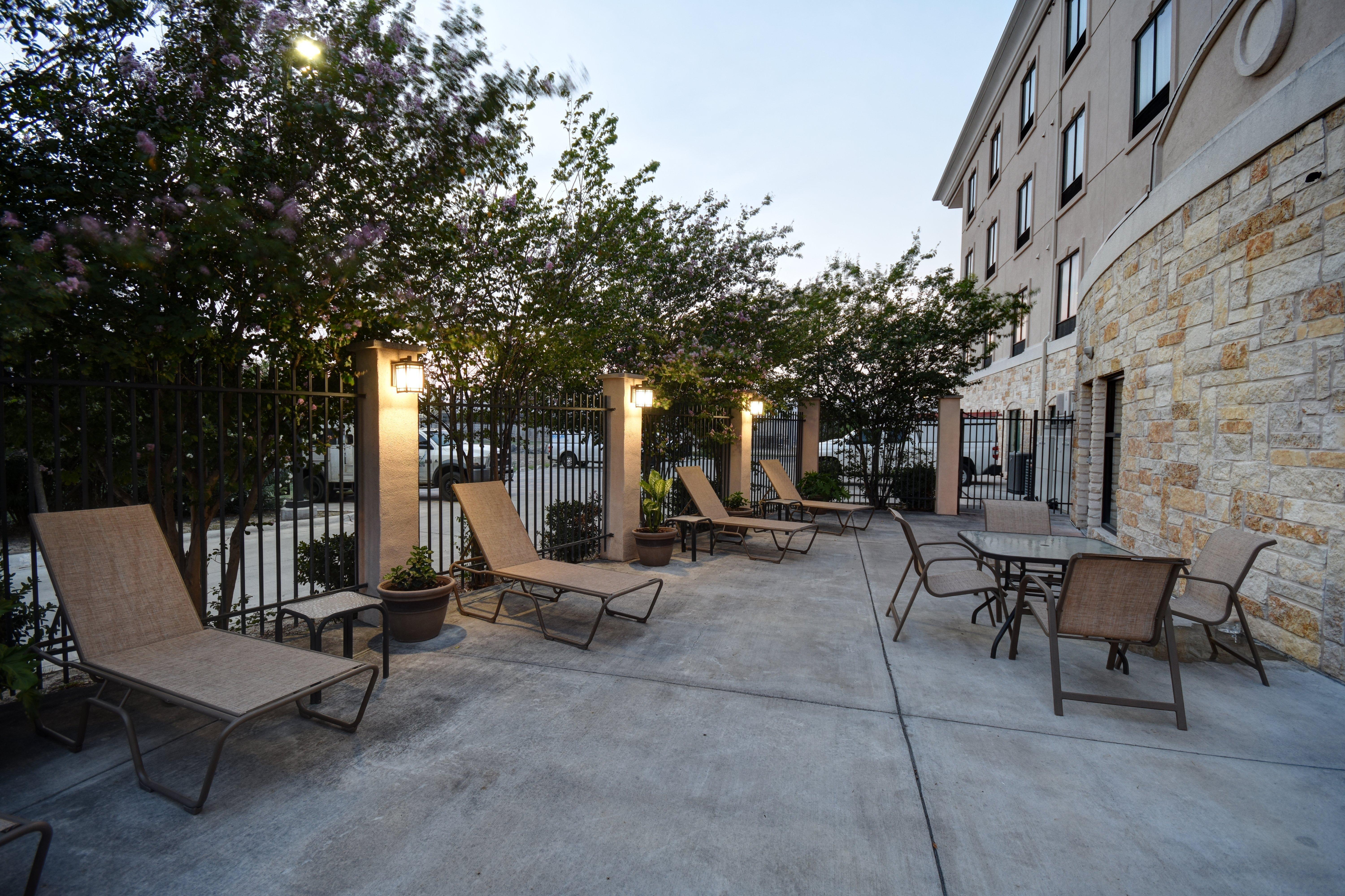 Holiday Inn Express & Suites Del Rio By Ihg Εξωτερικό φωτογραφία