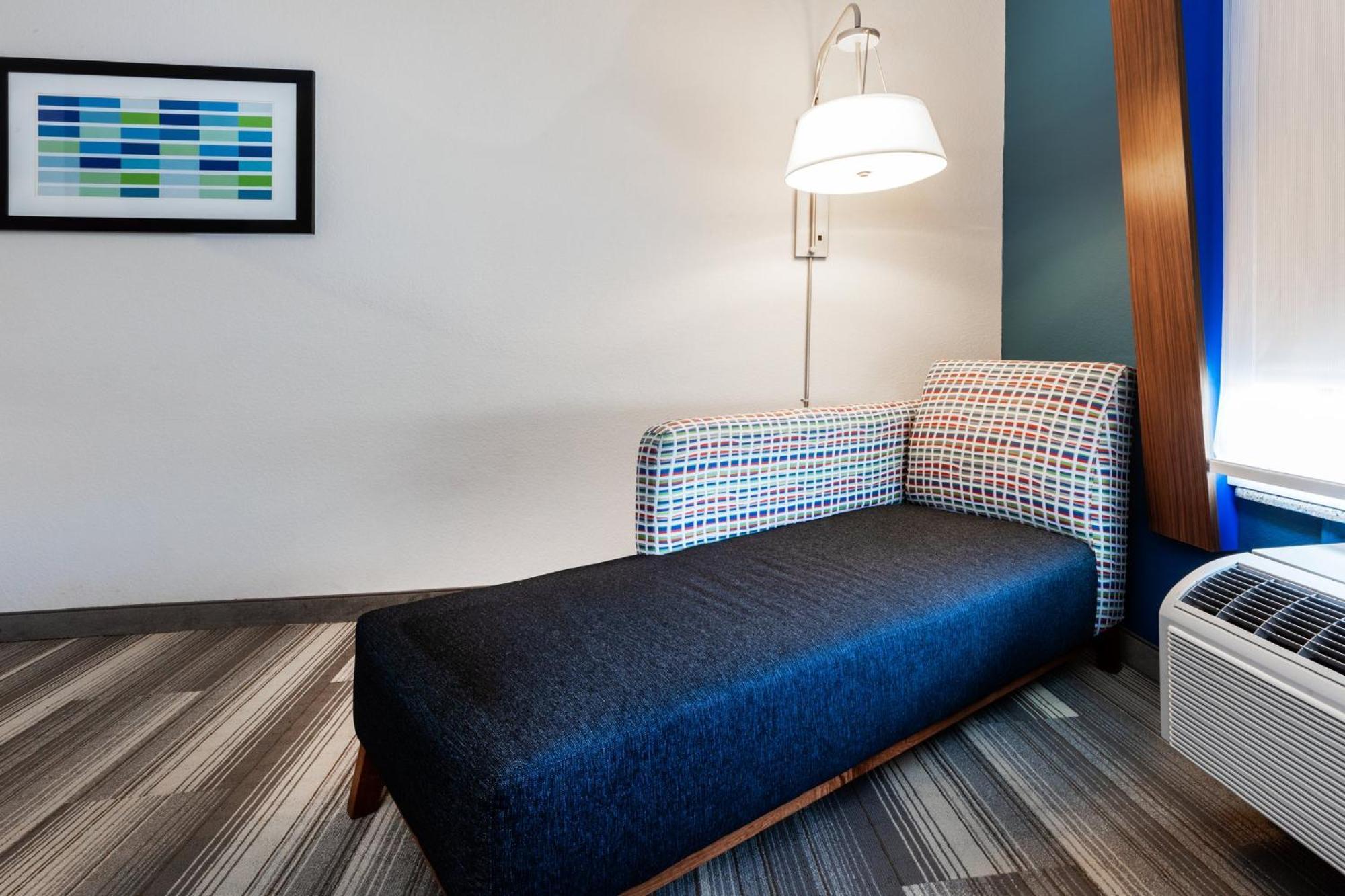 Holiday Inn Express & Suites Del Rio By Ihg Εξωτερικό φωτογραφία