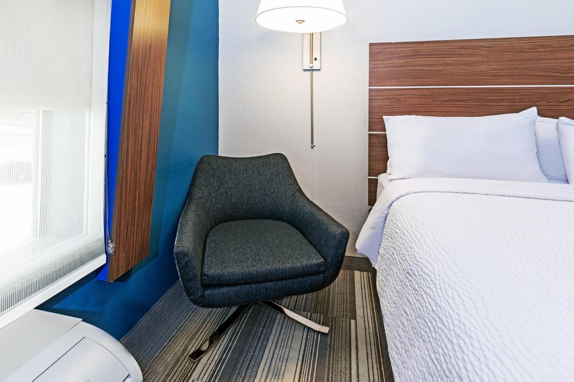 Holiday Inn Express & Suites Del Rio By Ihg Εξωτερικό φωτογραφία