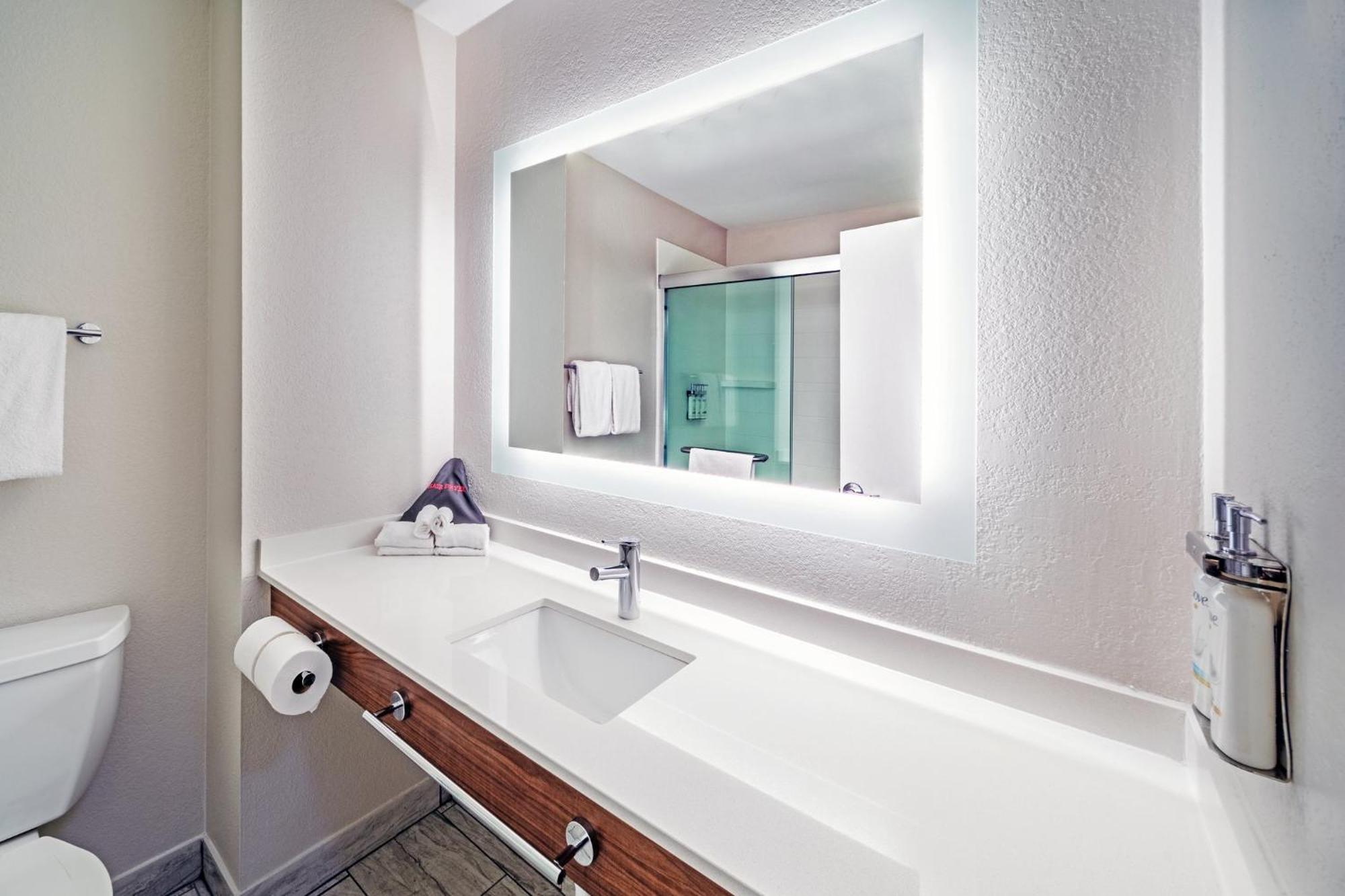 Holiday Inn Express & Suites Del Rio By Ihg Εξωτερικό φωτογραφία