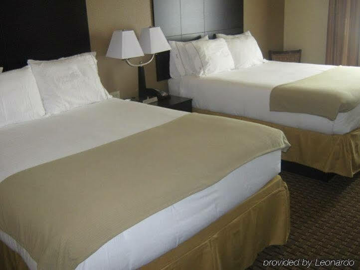 Holiday Inn Express & Suites Del Rio By Ihg Εξωτερικό φωτογραφία